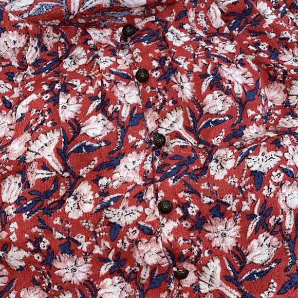 Lucky Brand red floral top size large - Picture 7 of 9